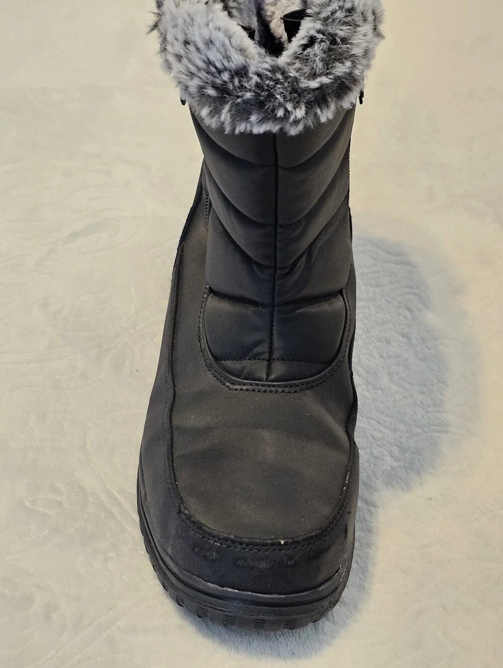 Single Totes Ada Women’s Size 8,7 Black Winter Snow Boot RIGHT FOOT ONLY